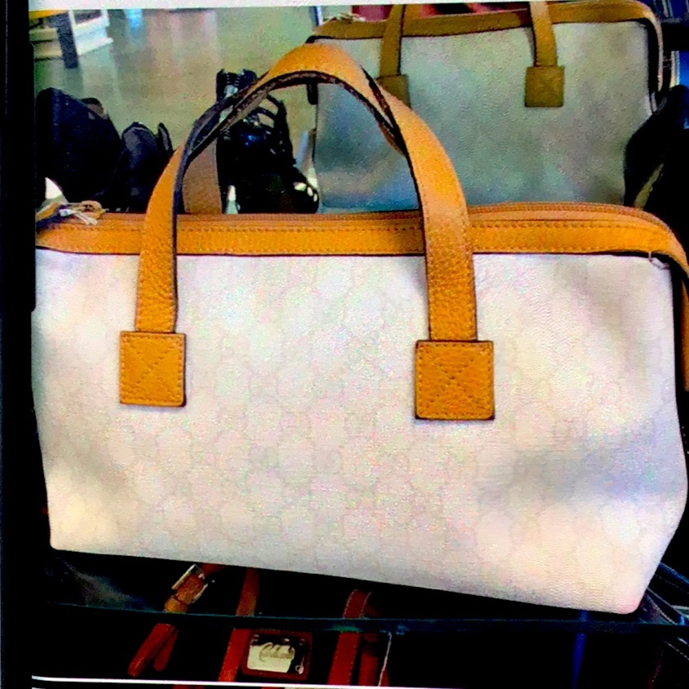 Gucci authentic purse